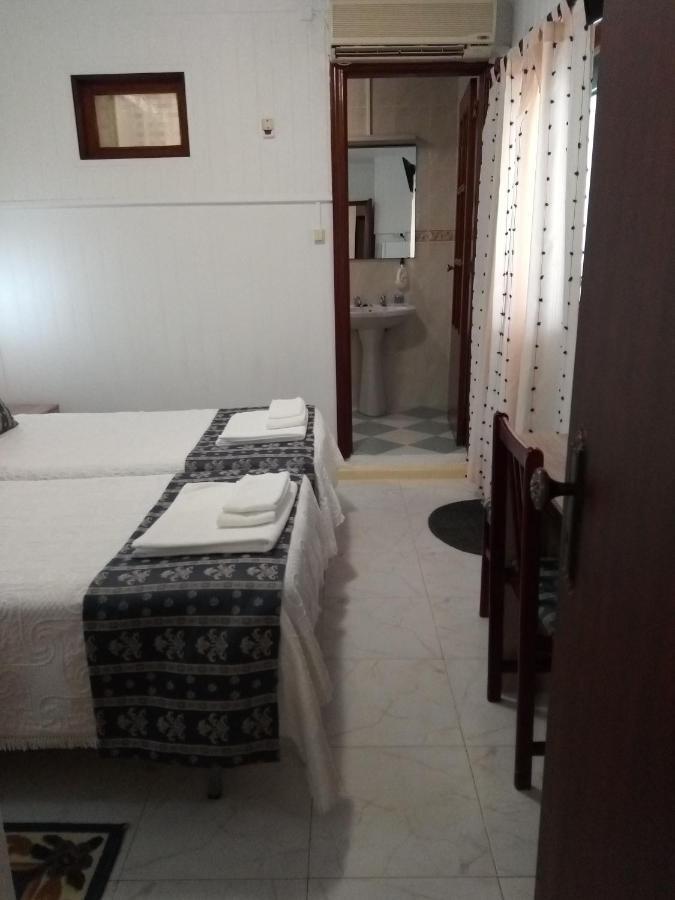 Residencial Antonio Mocisso Guesthouse Элваш Экстерьер фото