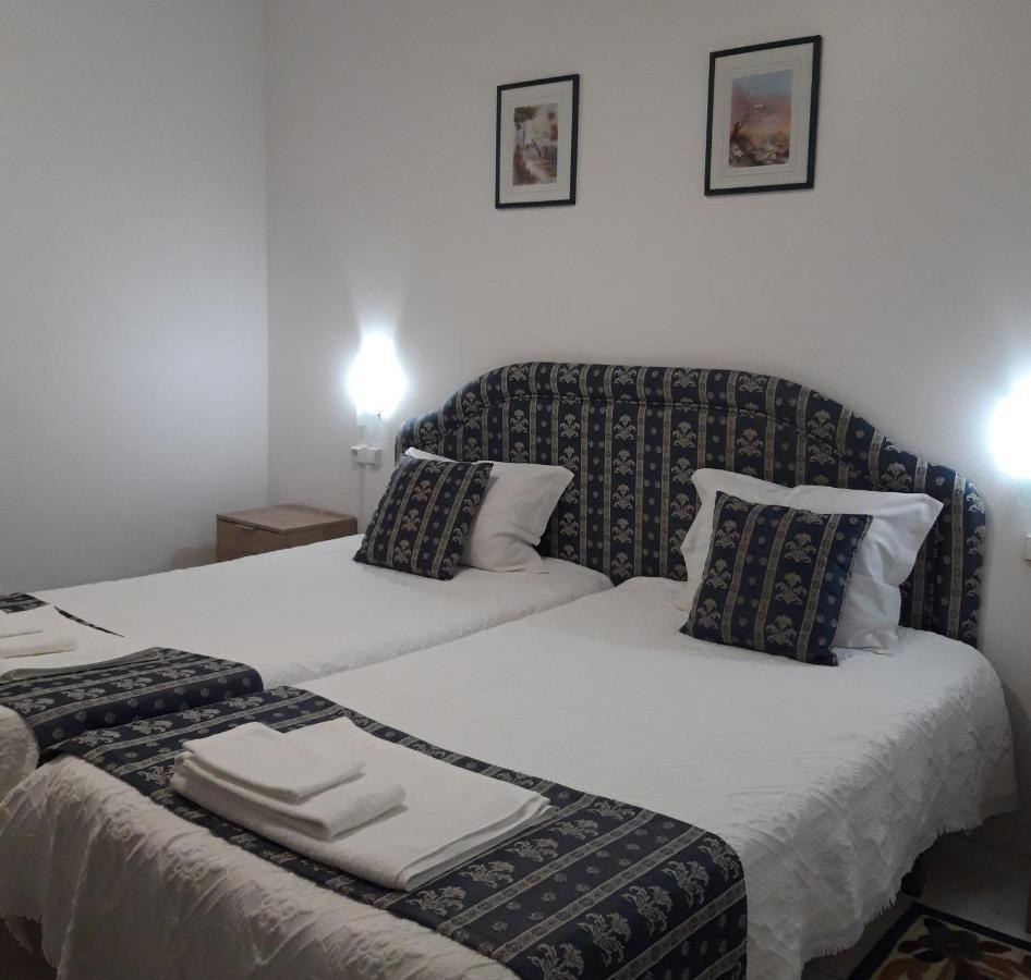 Residencial Antonio Mocisso Guesthouse Элваш Экстерьер фото