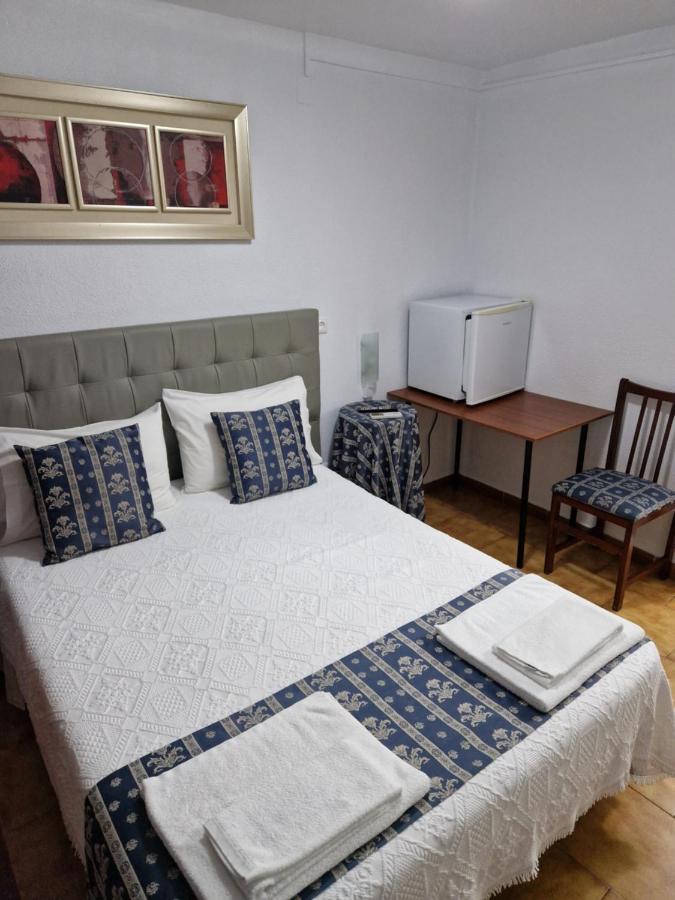 Residencial Antonio Mocisso Guesthouse Элваш Экстерьер фото