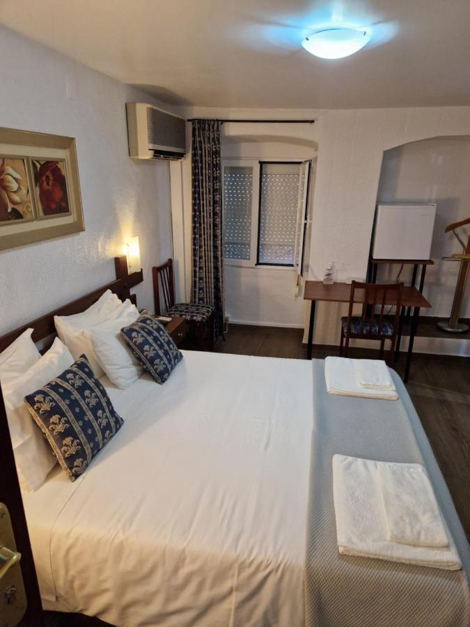 Residencial Antonio Mocisso Guesthouse Элваш Экстерьер фото