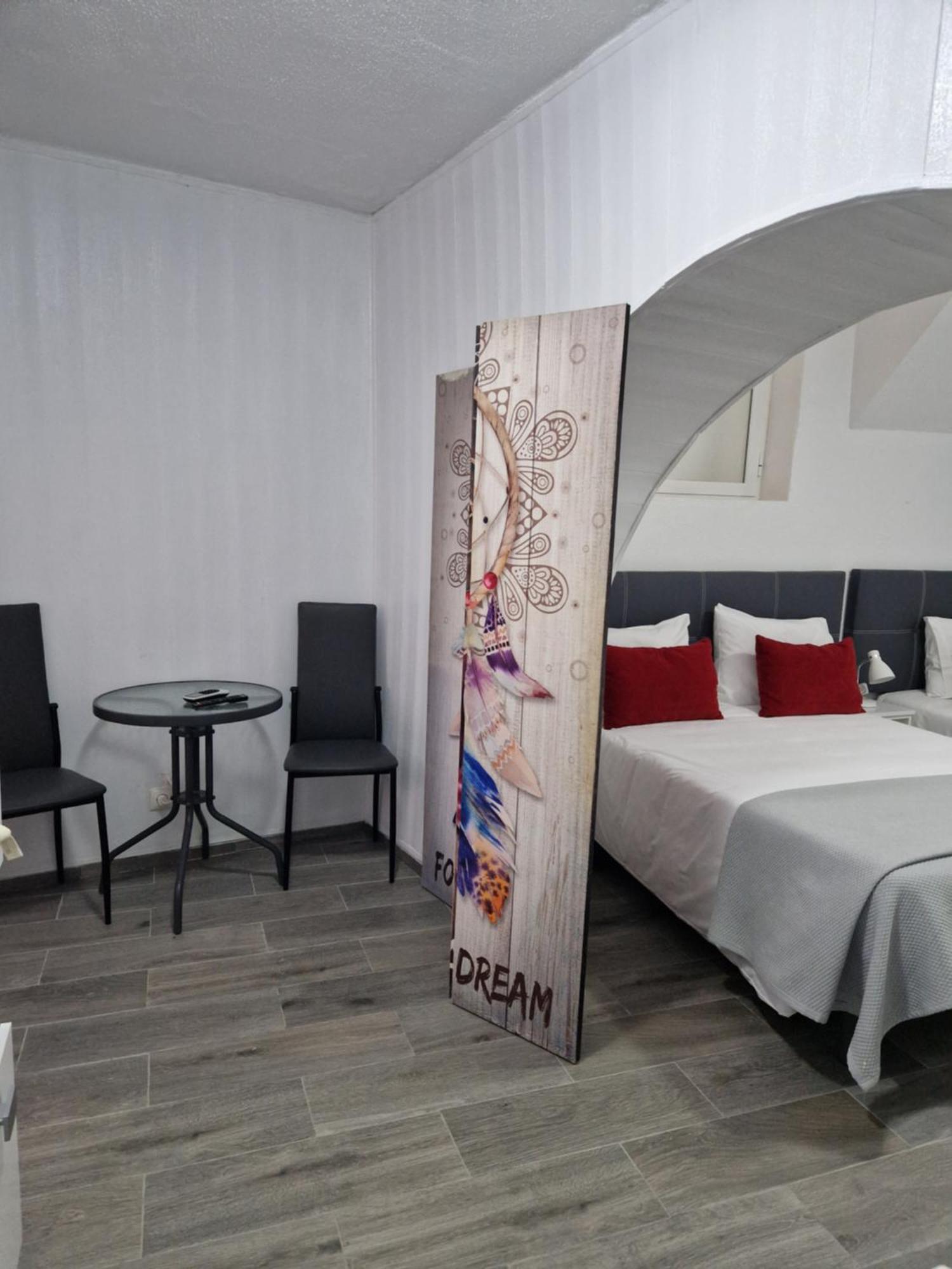 Residencial Antonio Mocisso Guesthouse Элваш Экстерьер фото