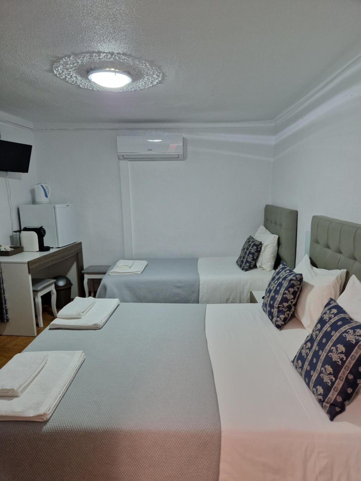 Residencial Antonio Mocisso Guesthouse Элваш Экстерьер фото