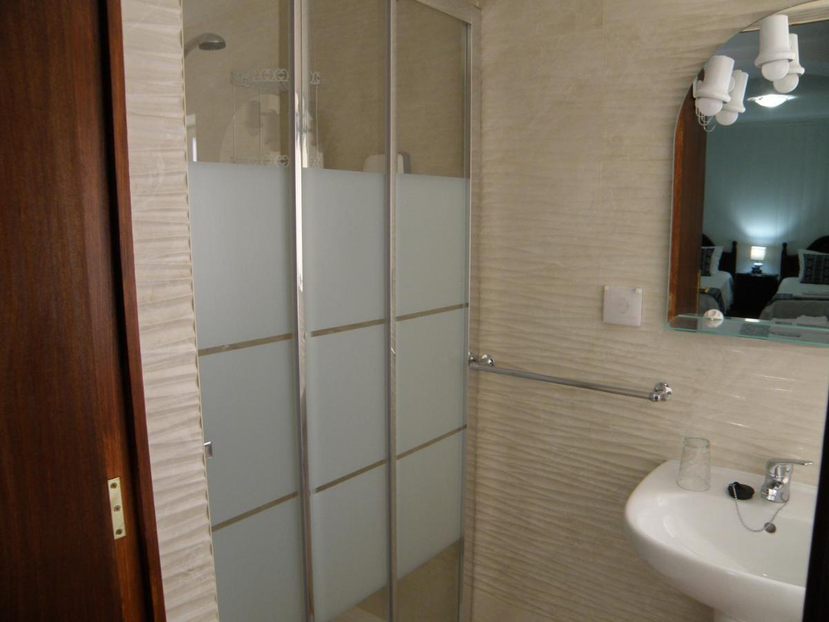 Residencial Antonio Mocisso Guesthouse Элваш Экстерьер фото